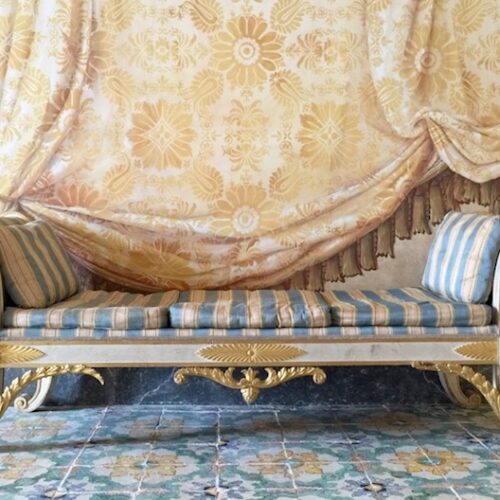 trompe-l'oeil in Sicilian Palazzo in AD, photo Armando Rotoletti