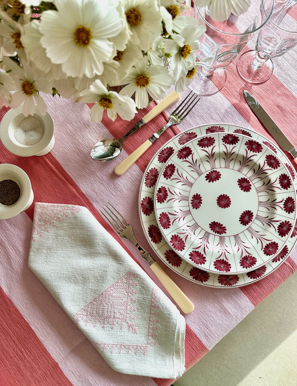 Lunch in Tangier Wide Striped Tablecloth Papaya/Pink - Image 4