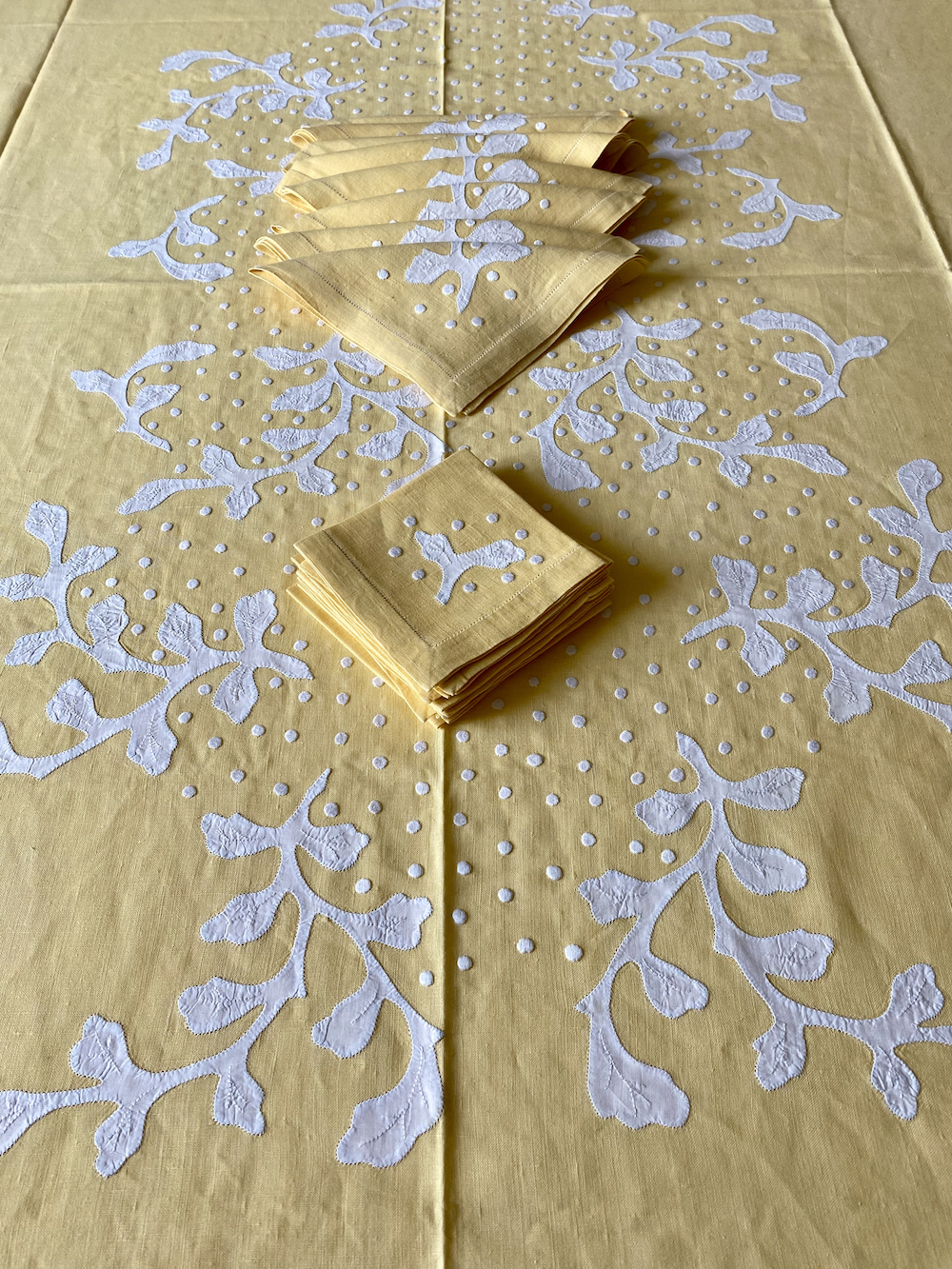 Vintage Hand Embroidered Tablecloth Set - Image 2
