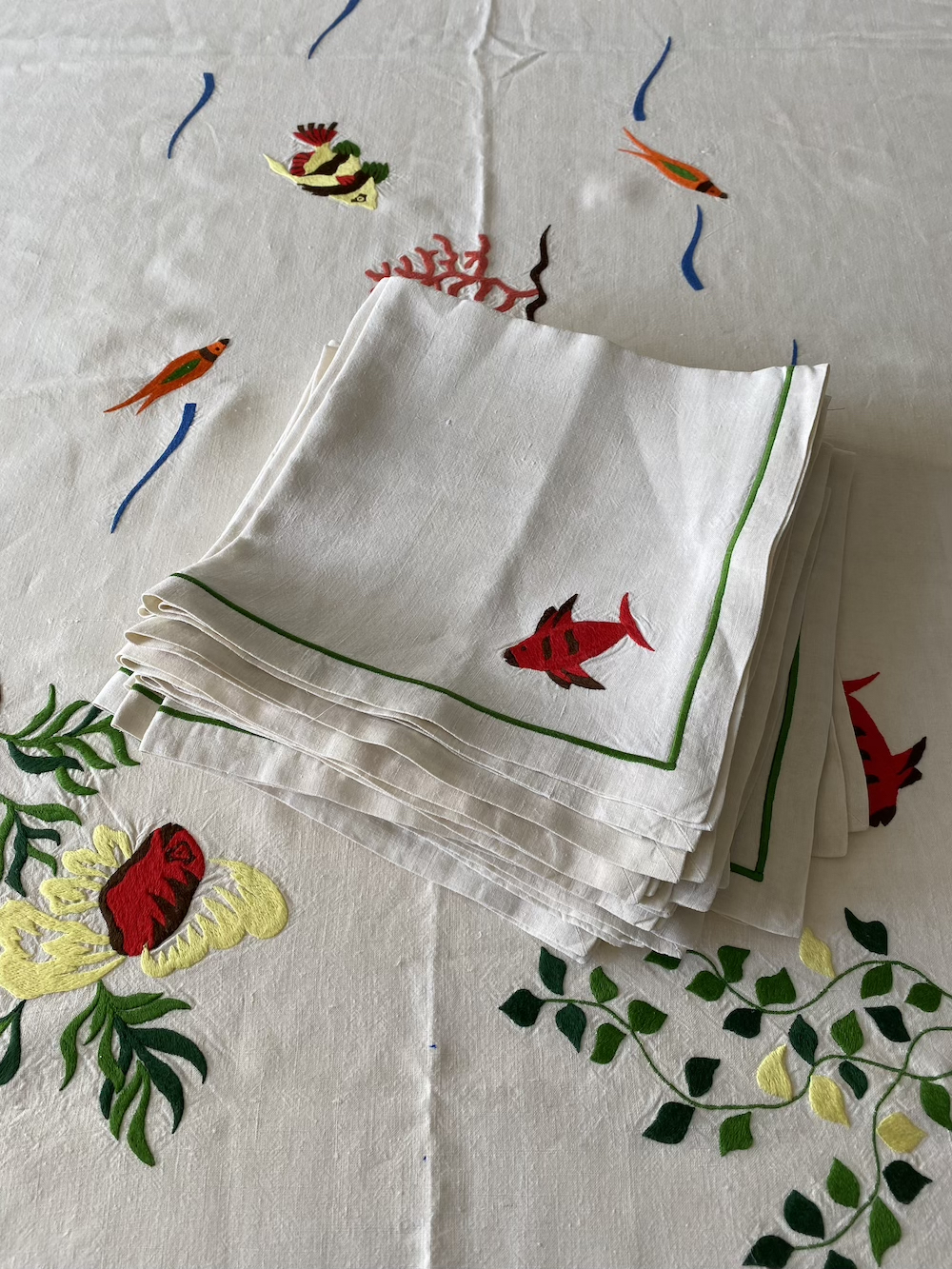 Sea Life Vintage Embroidered Linens Set - Image 3