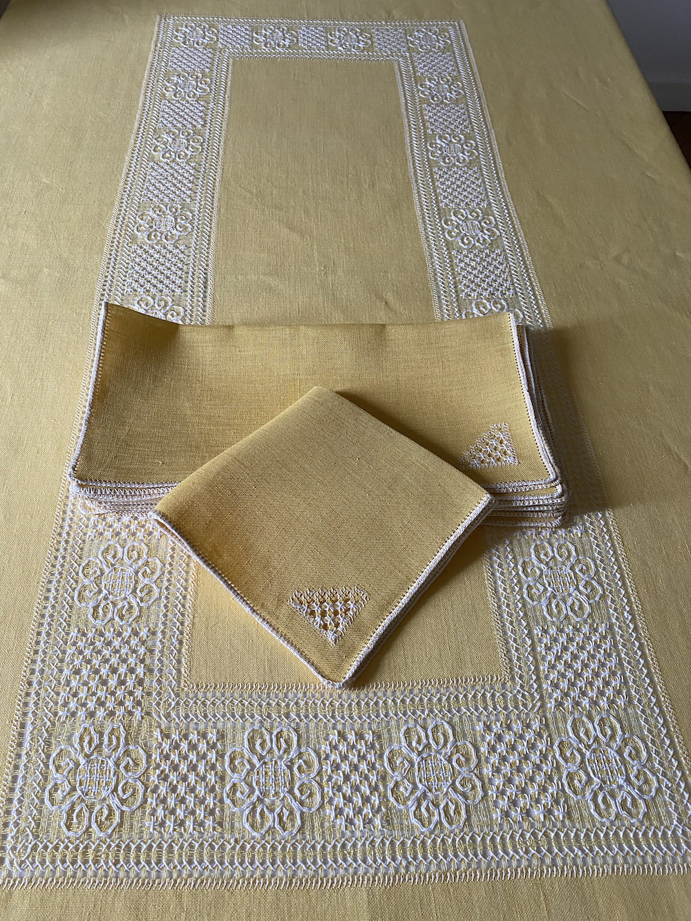 Vintage Italian Embroidered Table Linens Set - Image 3