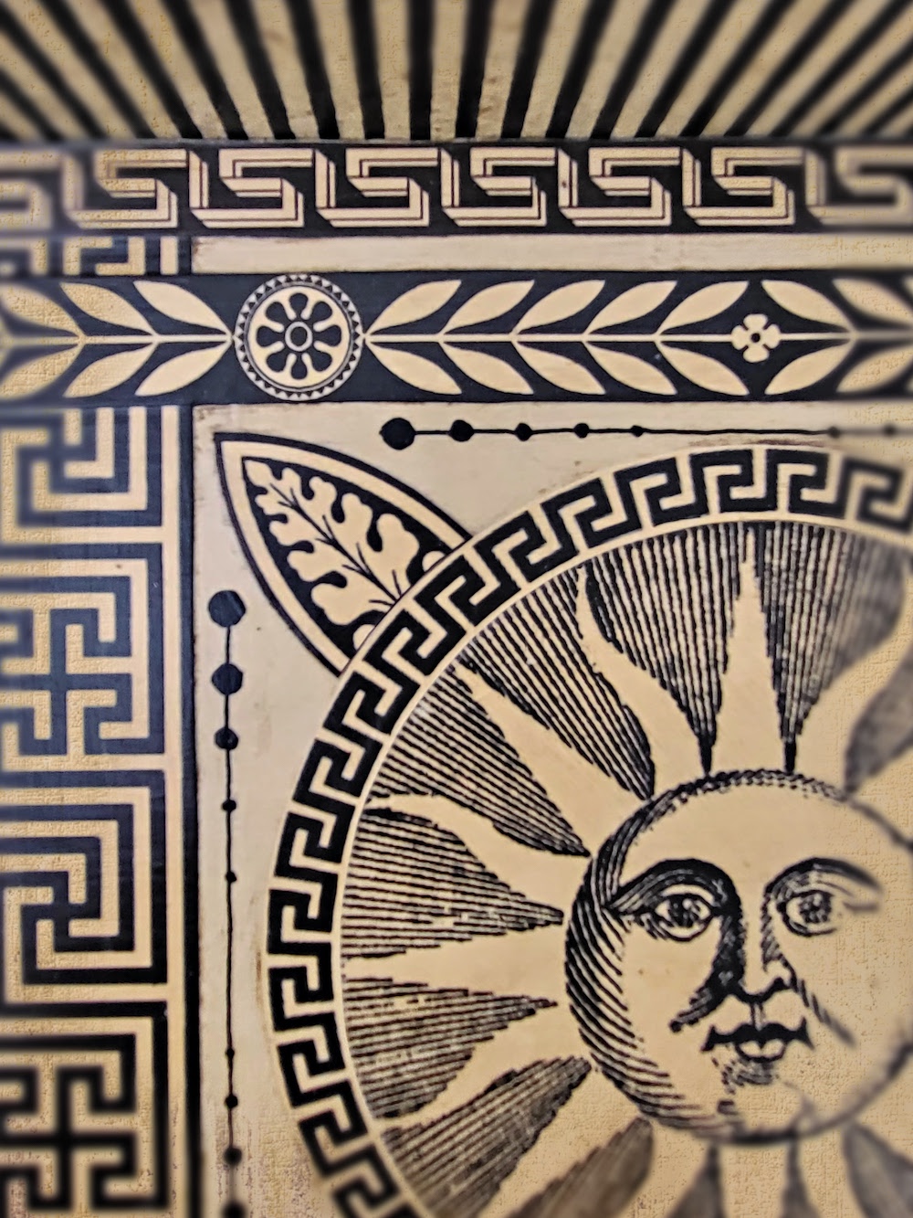 Soleil Decoupage Tray - Image 7