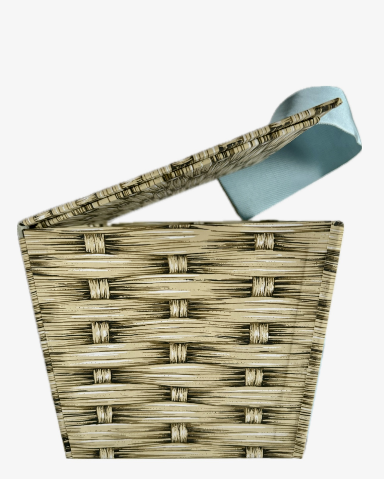 Trompe L'Oeil Wicker Hamper - Image 2