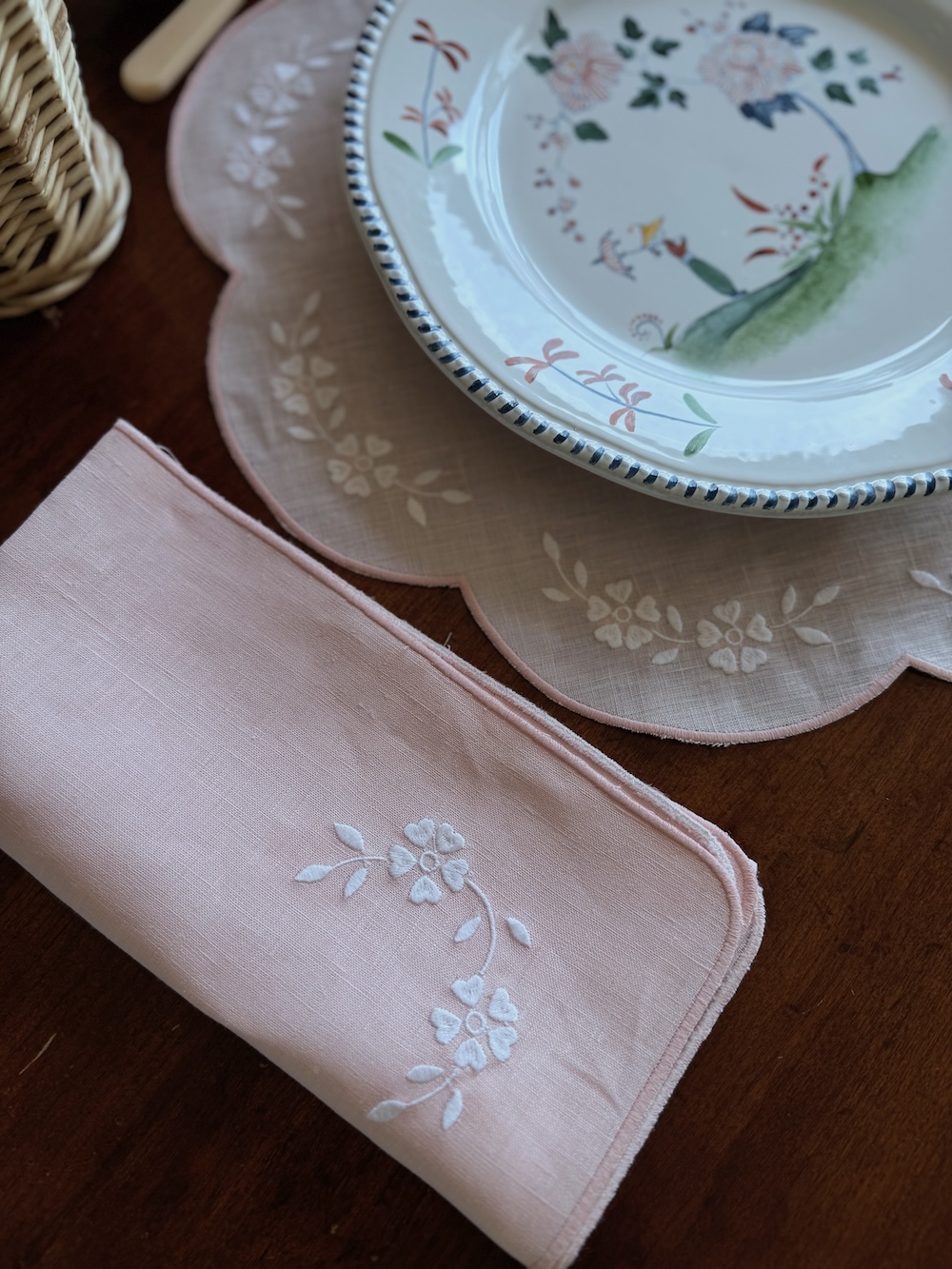 Petal Napkins - Image 4