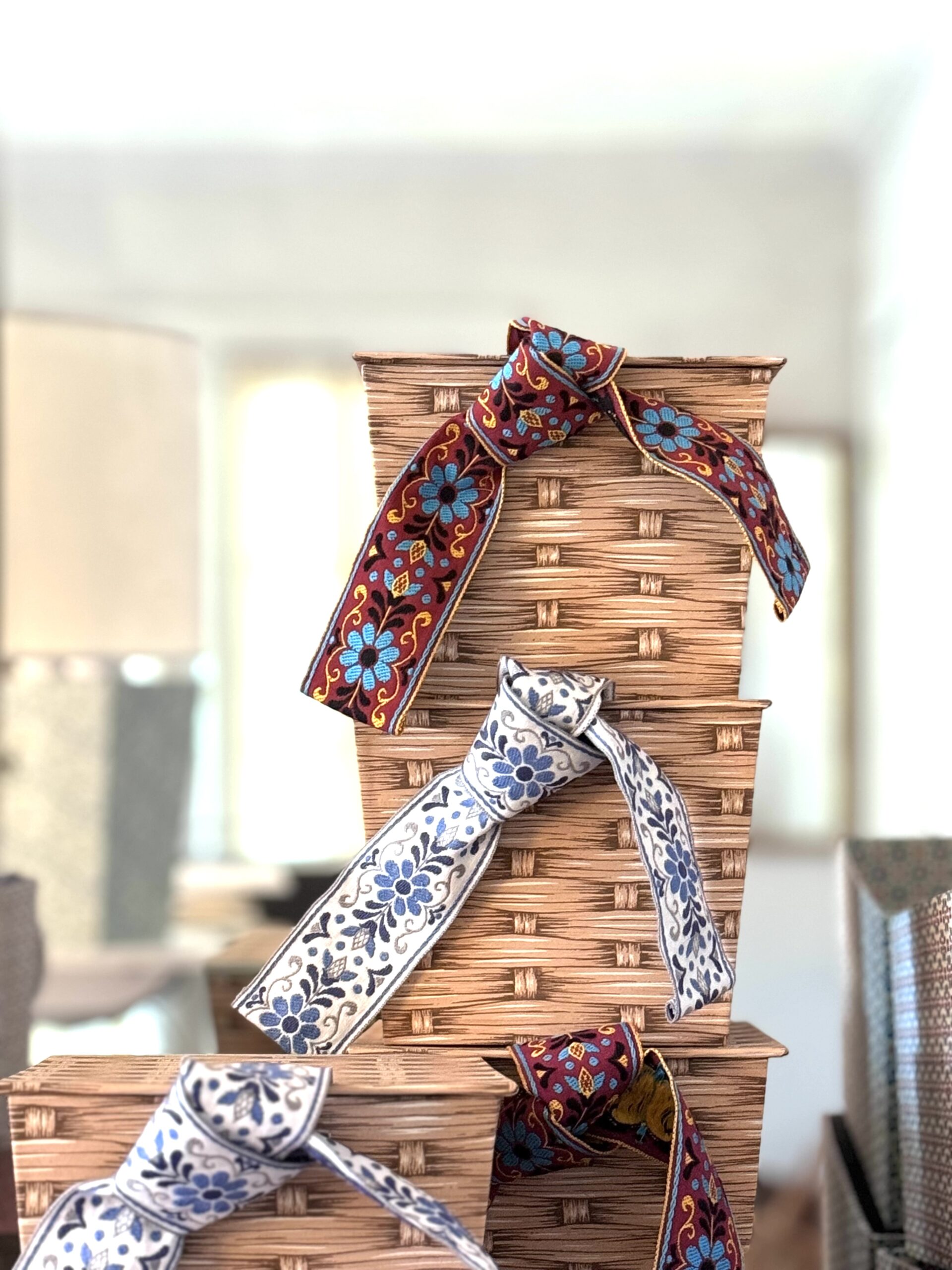 Folkloric Trompe L'Oeil Wicker Hamper - Multicolor - Image 3