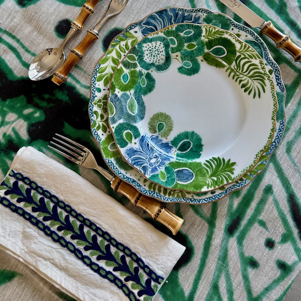 Arcos Embroidered Napkin - Image 4